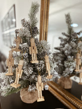 Load image into Gallery viewer, Set of 6 Nutcracker