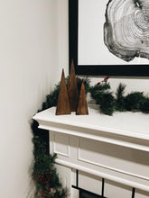 Load image into Gallery viewer, Mountain Christmas Set of 3