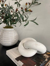 Load image into Gallery viewer, Wooden Knot