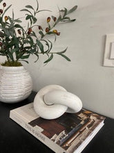 Load image into Gallery viewer, Wooden Knot