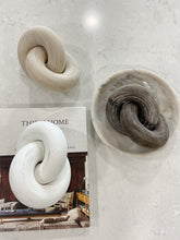 Load image into Gallery viewer, Wooden Knot