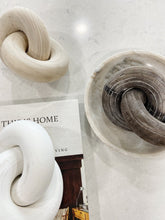 Load image into Gallery viewer, Wooden Knot