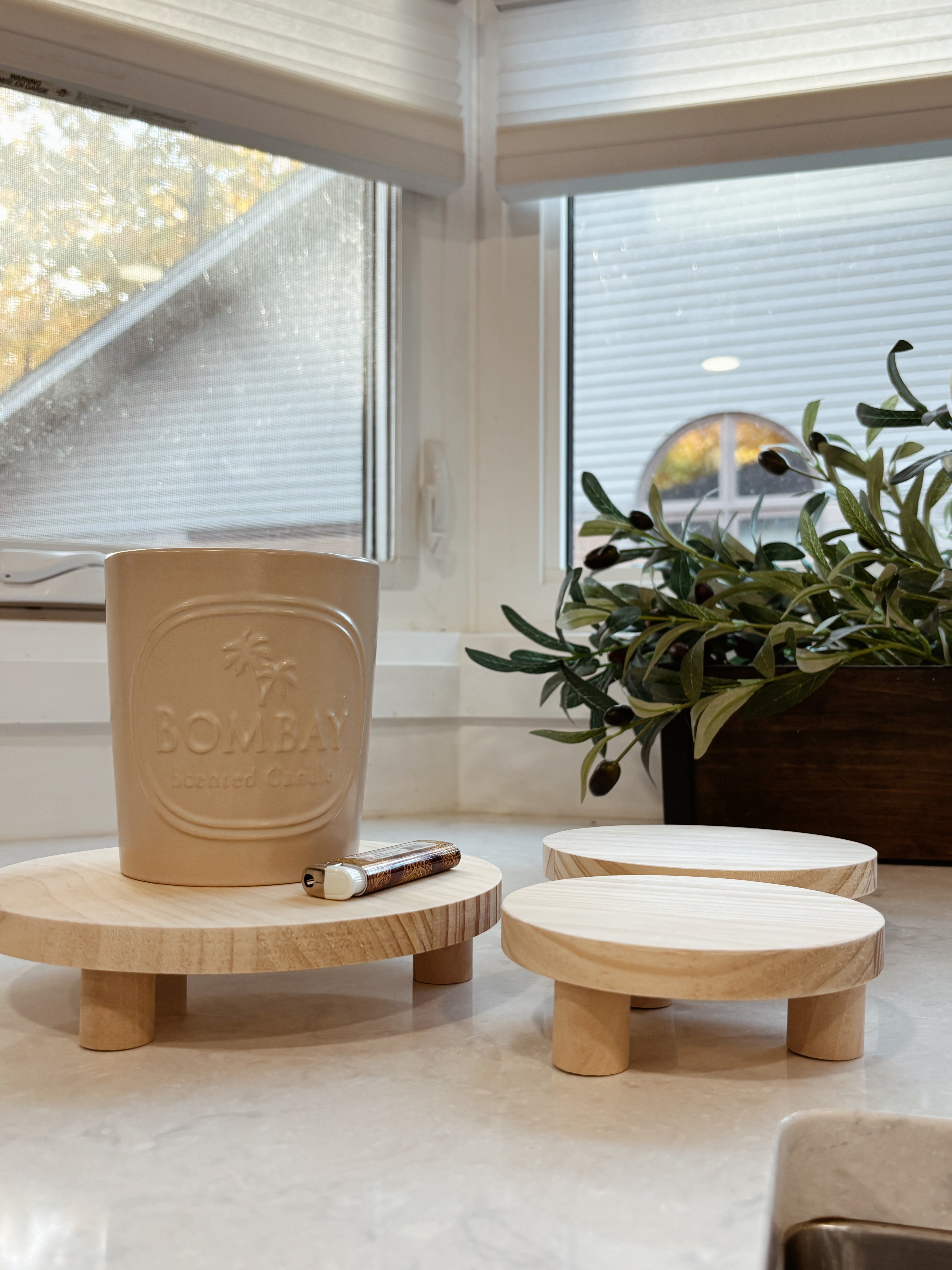 Round Decorative Wood Riser Tray – Insidestyleshoppe